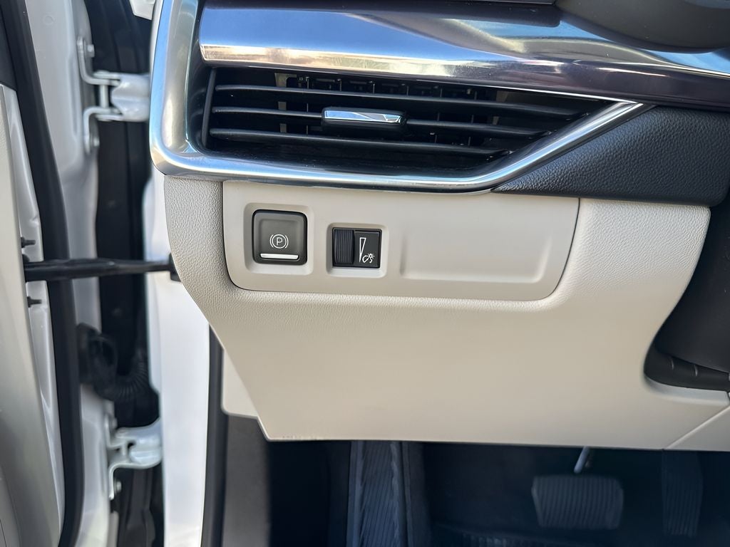 2022 Cadillac XT4 Luxury