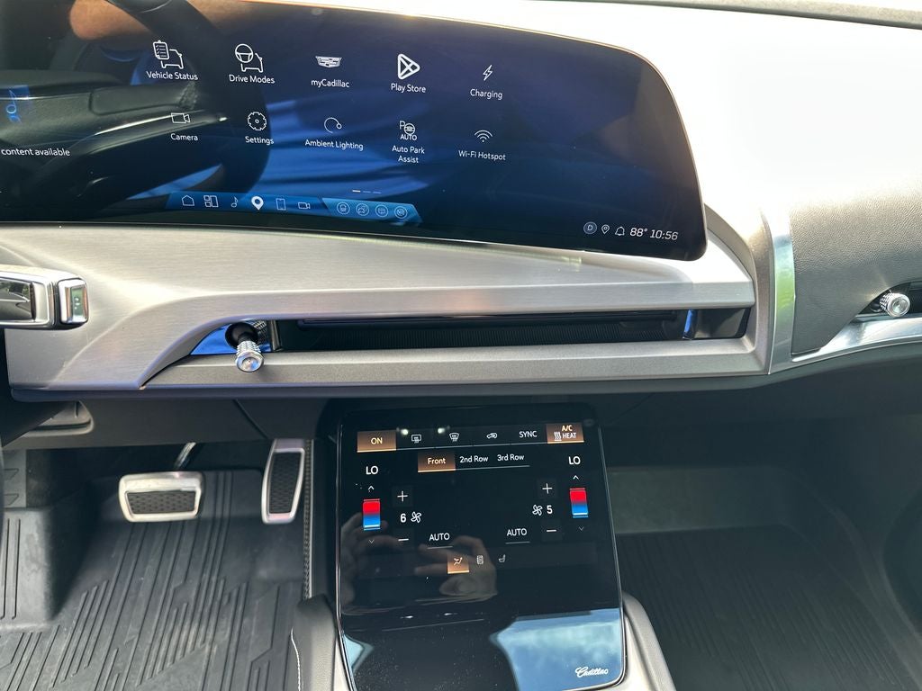 2026 Cadillac VISTIQ Sport