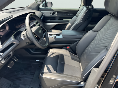 2026 Cadillac VISTIQ Platinum