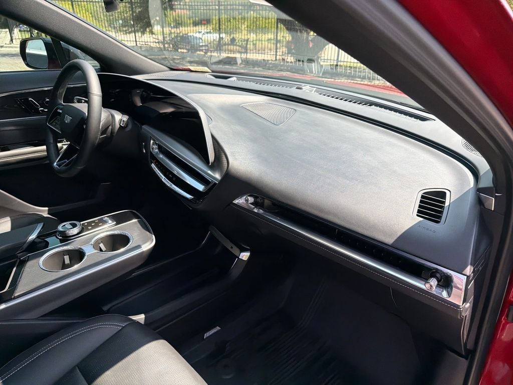 2024 Cadillac LYRIQ Sport