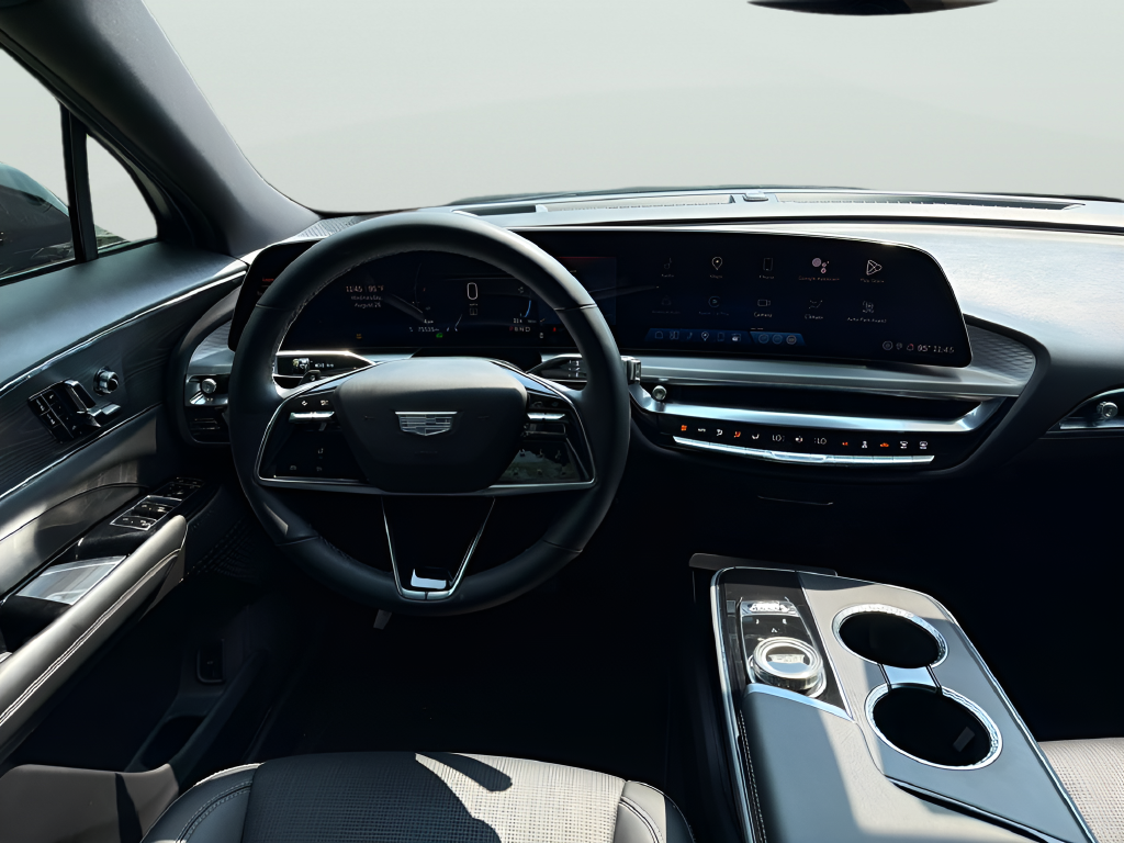 2024 Cadillac LYRIQ Sport