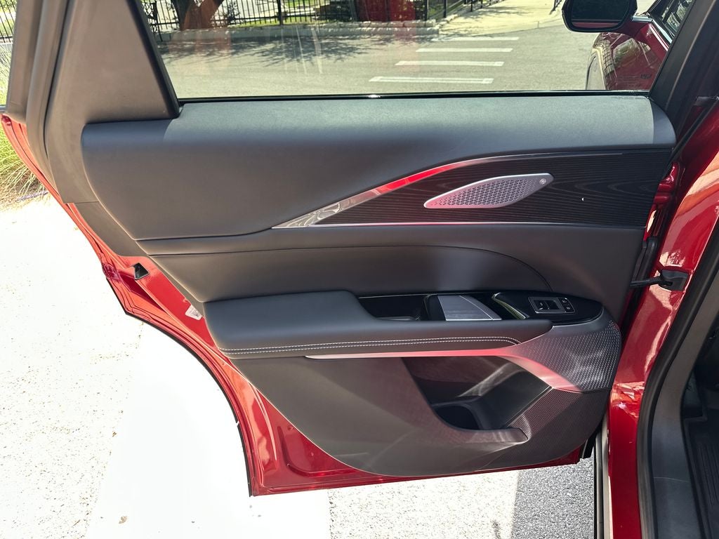 2024 Cadillac LYRIQ Sport