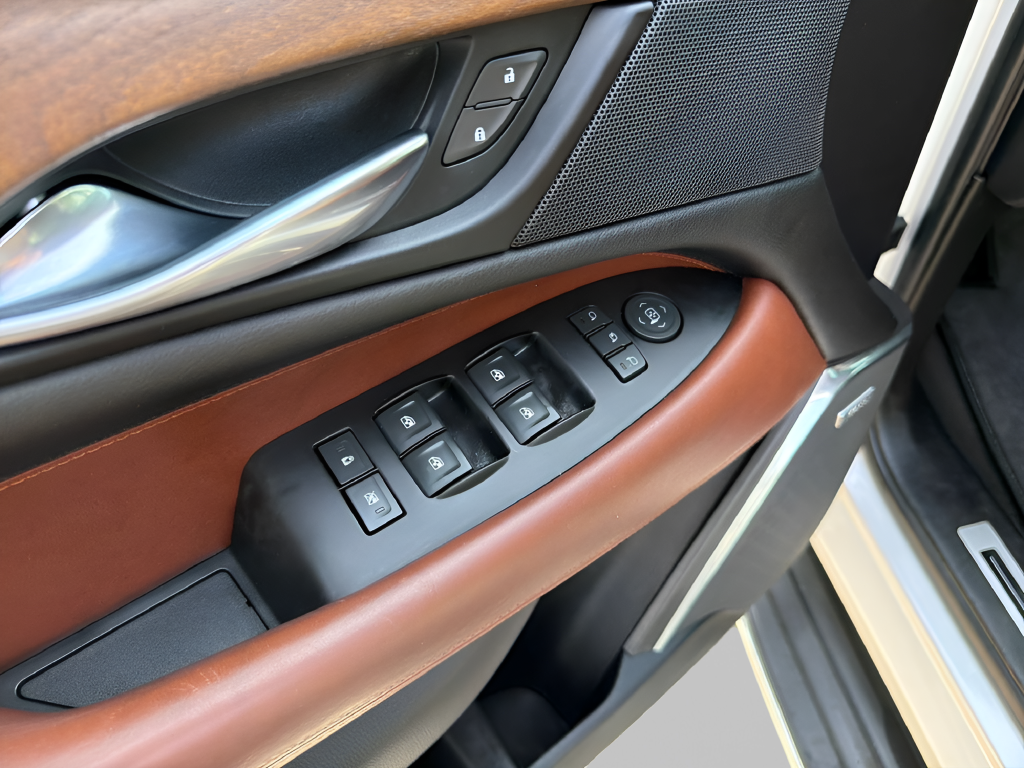 2020 Cadillac Escalade Premium Luxury