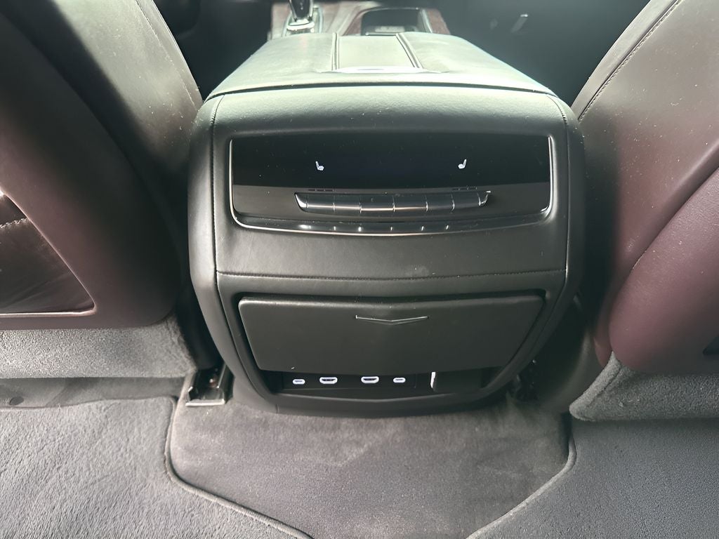 2022 Cadillac Escalade Sport Platinum