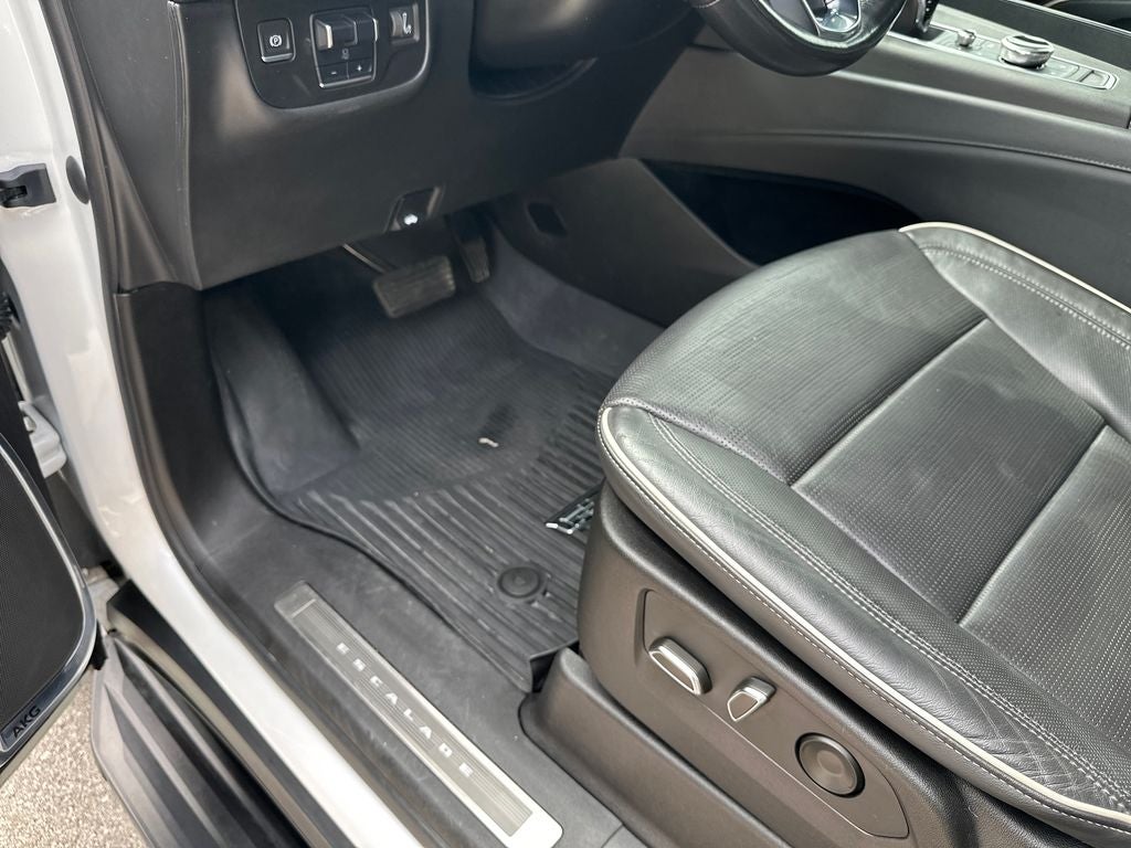 2022 Cadillac Escalade Sport