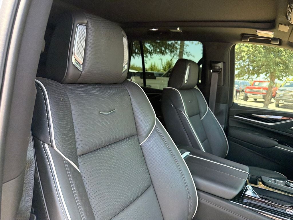 2023 Cadillac Escalade Sport