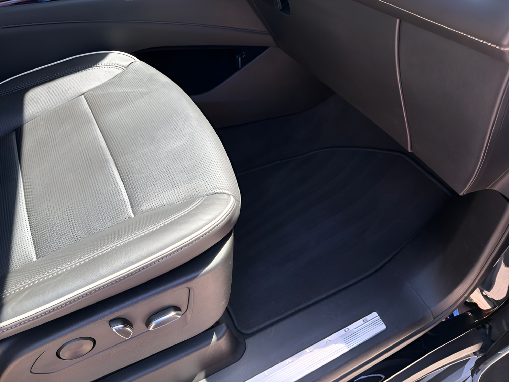2022 Cadillac Escalade ESV Premium