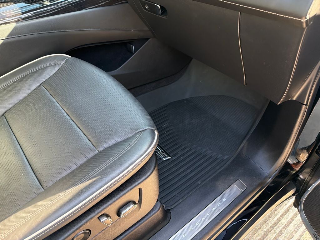 2022 Cadillac Escalade ESV Sport