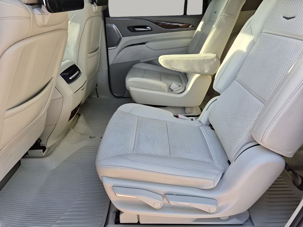 2023 Cadillac Escalade ESV Sport Platinum