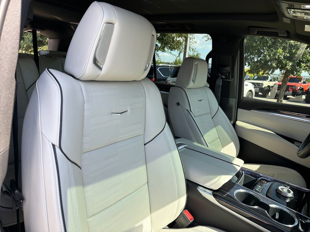 2025 Cadillac Escalade Sport