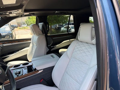 2025 Cadillac Escalade Sport Platinum