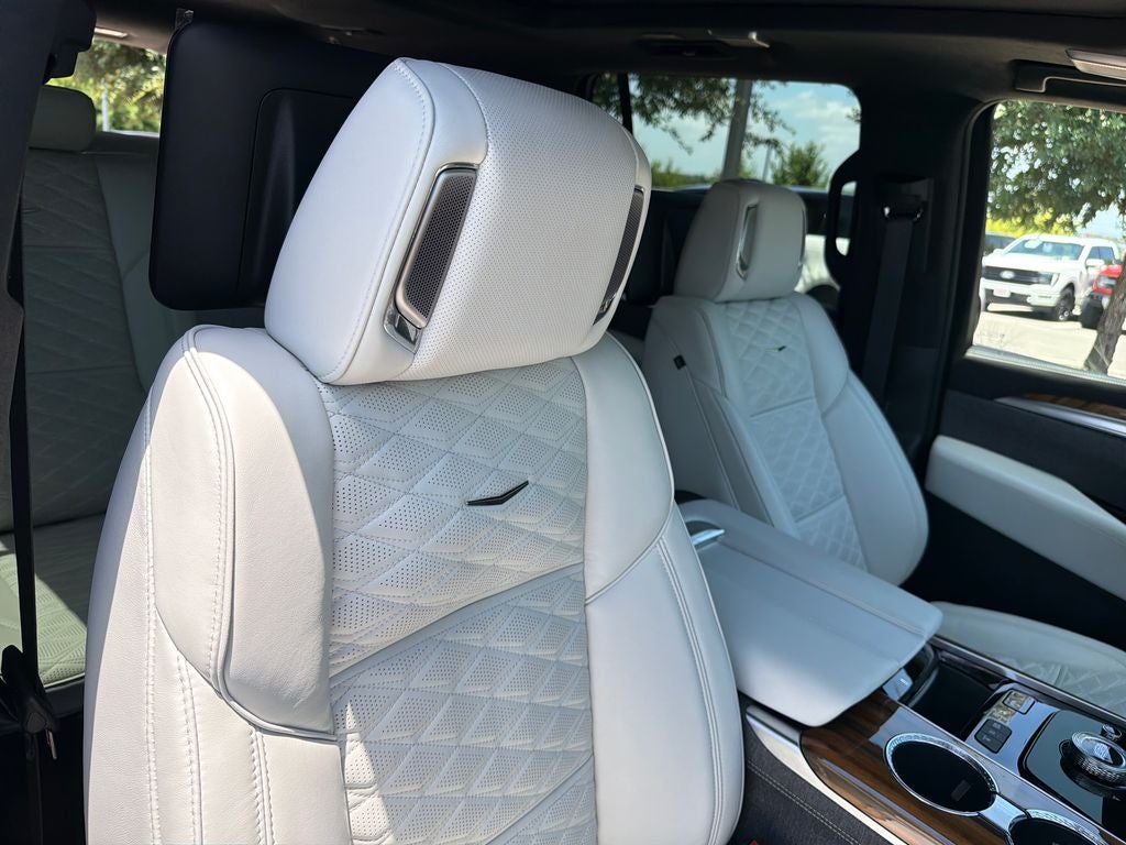 2025 Cadillac Escalade Sport Platinum
