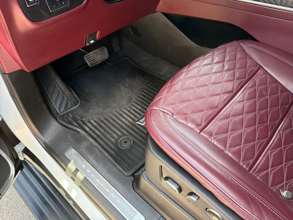 2025 Cadillac Escalade ESV Sport