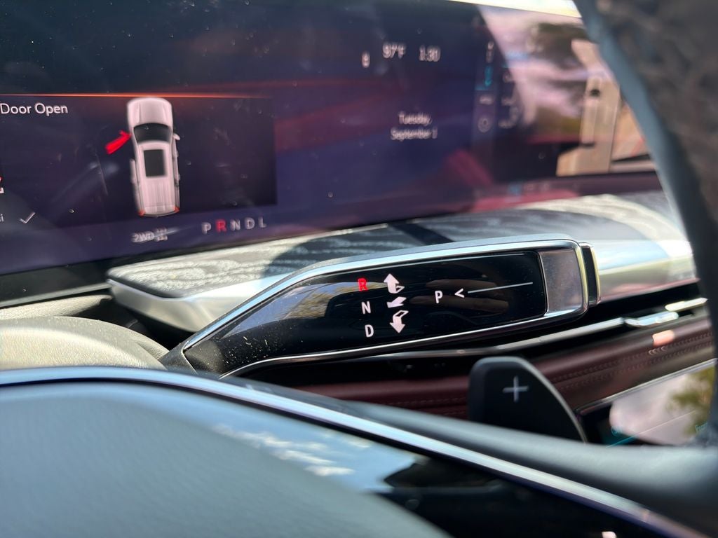 2025 Cadillac Escalade ESV Sport