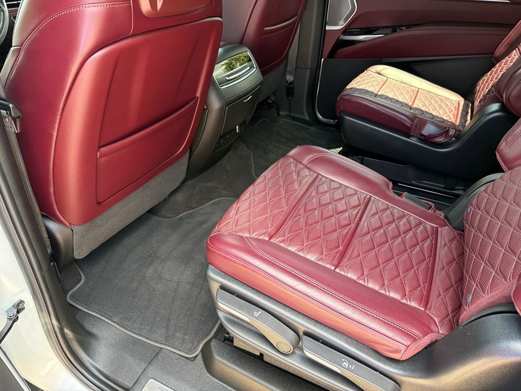 2025 Cadillac Escalade ESV Sport