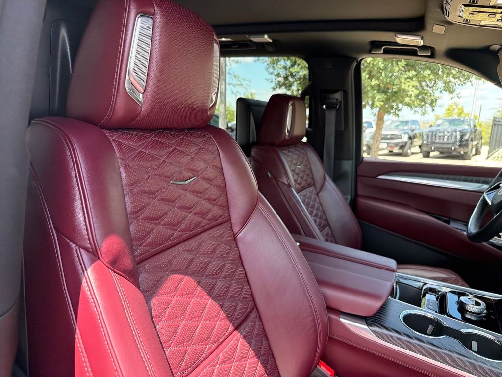 2025 Cadillac Escalade ESV Sport