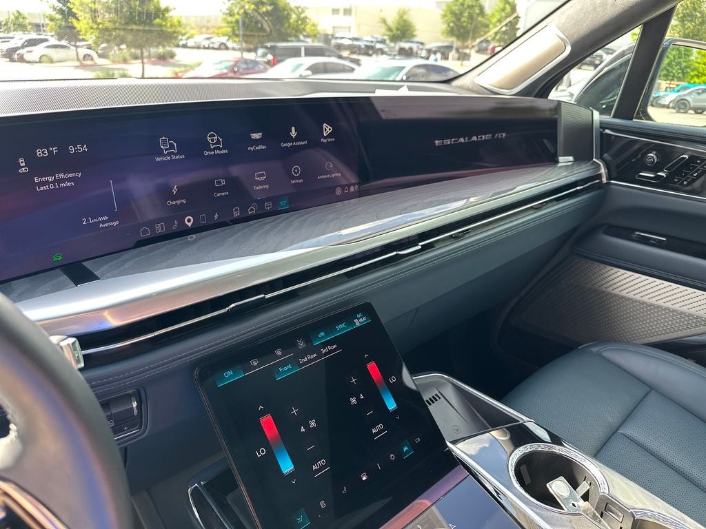 2025 Cadillac ESCALADE IQ Luxury 2