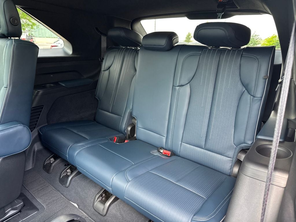 2025 Cadillac ESCALADE IQ Luxury 2