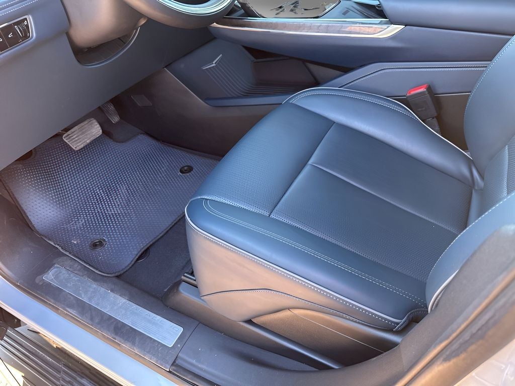 2025 Cadillac ESCALADE IQ Luxury 2