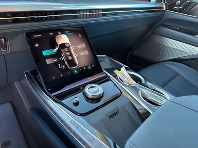 2025 Cadillac ESCALADE IQ Luxury 2