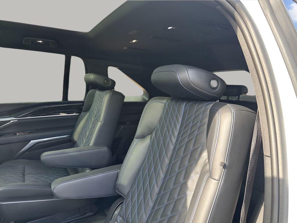2025 Cadillac ESCALADE IQ Sport 1