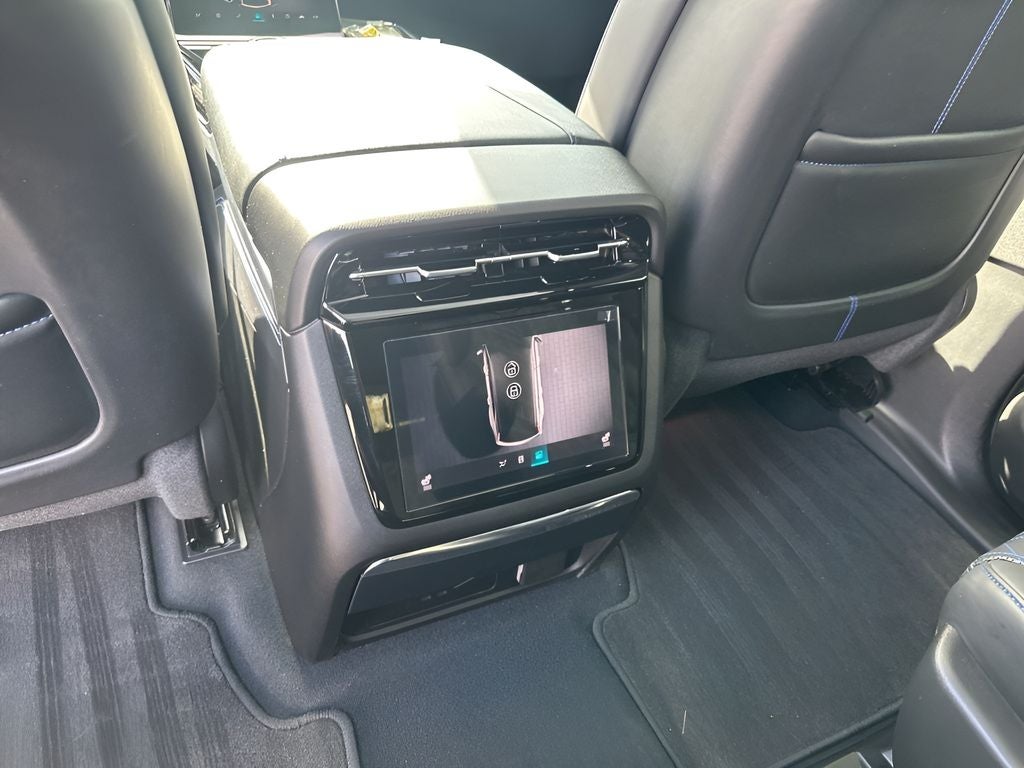 2025 Cadillac ESCALADE IQ Sport 1