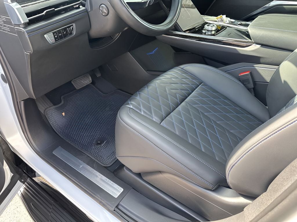 2025 Cadillac ESCALADE IQ Sport 1