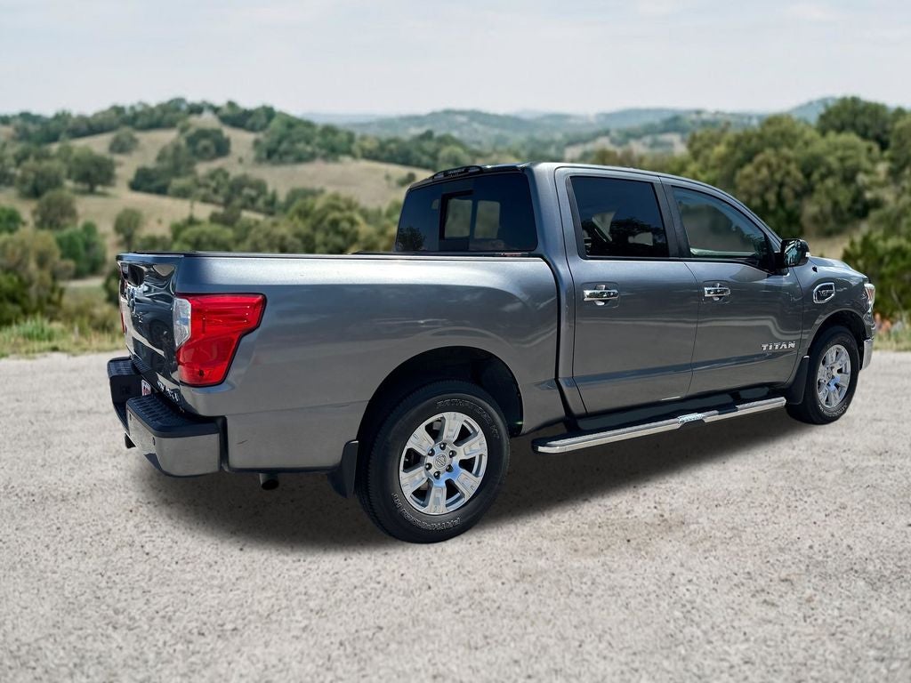2017 Nissan Titan SV
