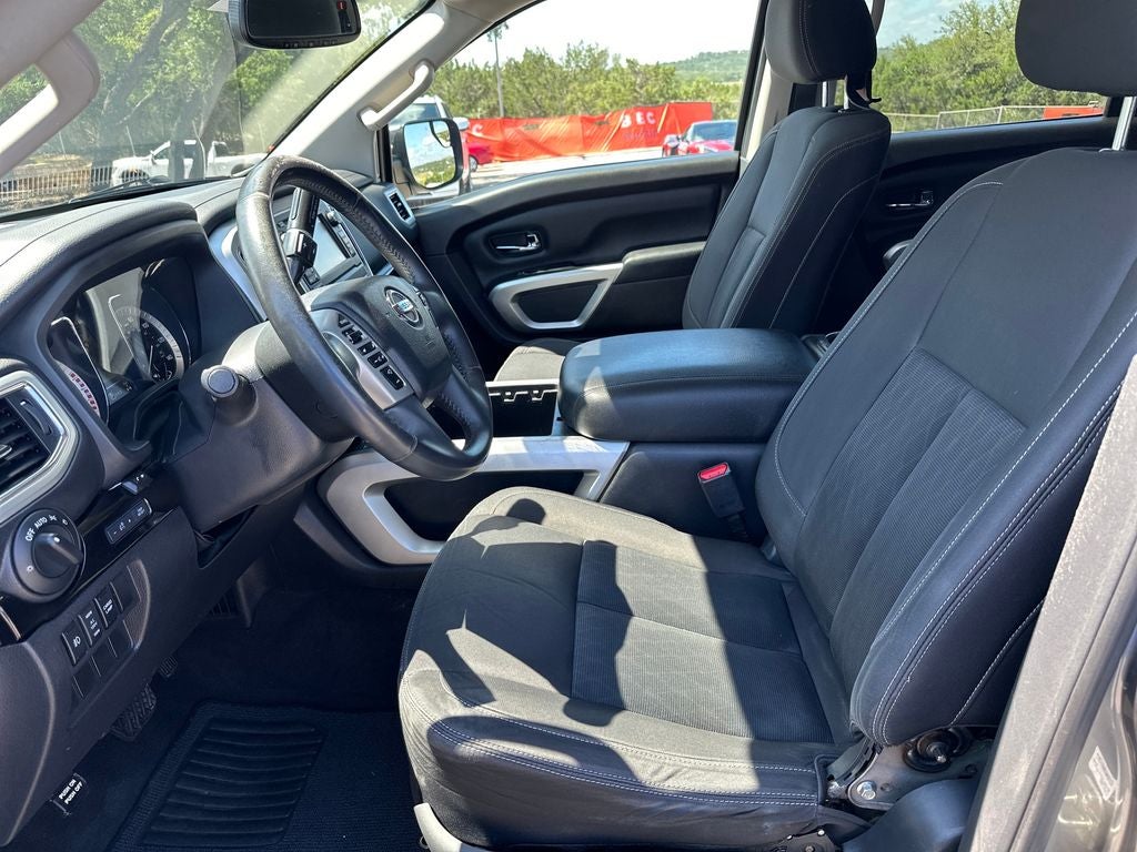 2017 Nissan Titan SV