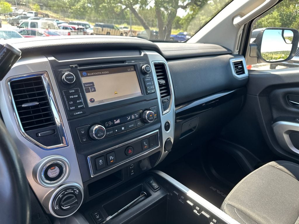 2017 Nissan Titan SV