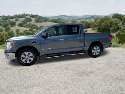 2017 Nissan Titan SV