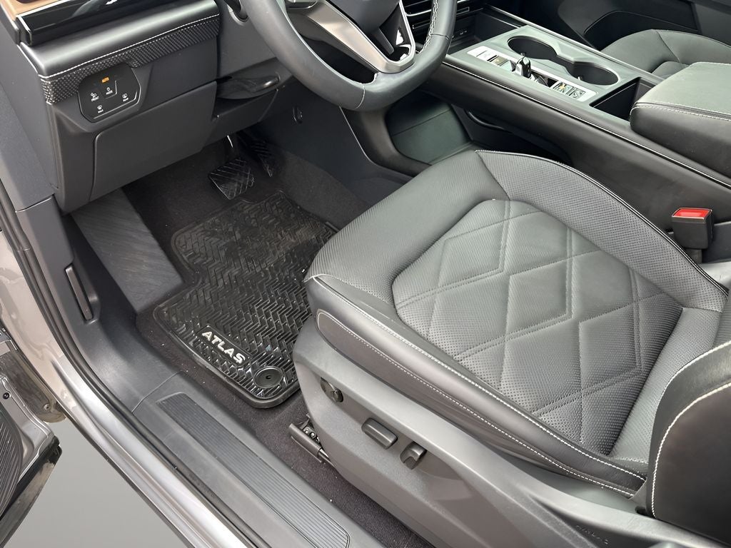 2024 Volkswagen Atlas 2.0T SE