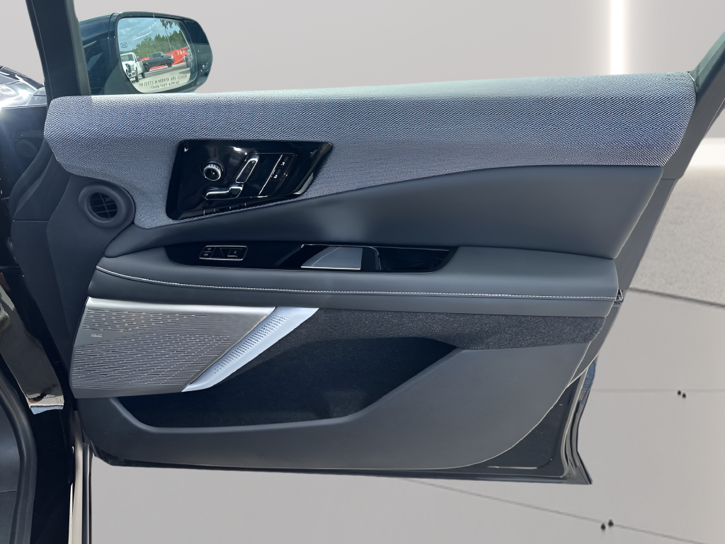 2025 Cadillac OPTIQ Luxury