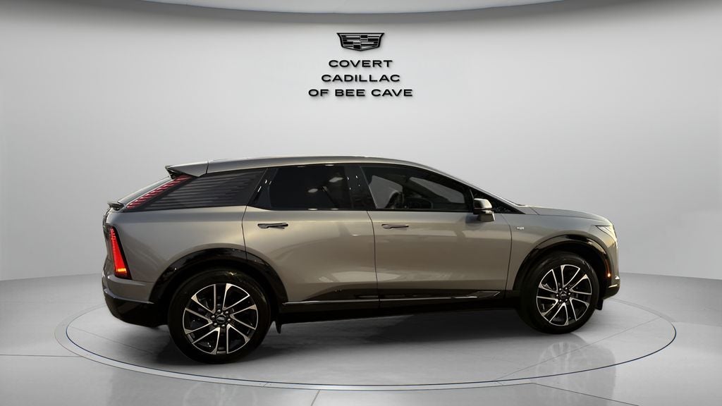 2025 Cadillac OPTIQ Sport 2