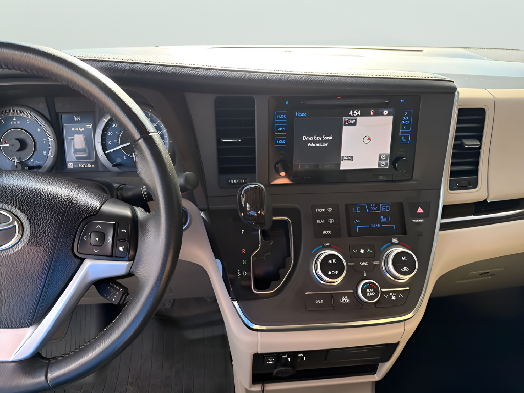 2017 Toyota Sienna XLE 8 Passenger
