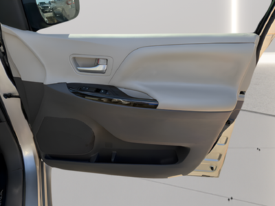 2017 Toyota Sienna XLE 8 Passenger