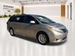2017 Toyota Sienna XLE 8 Passenger