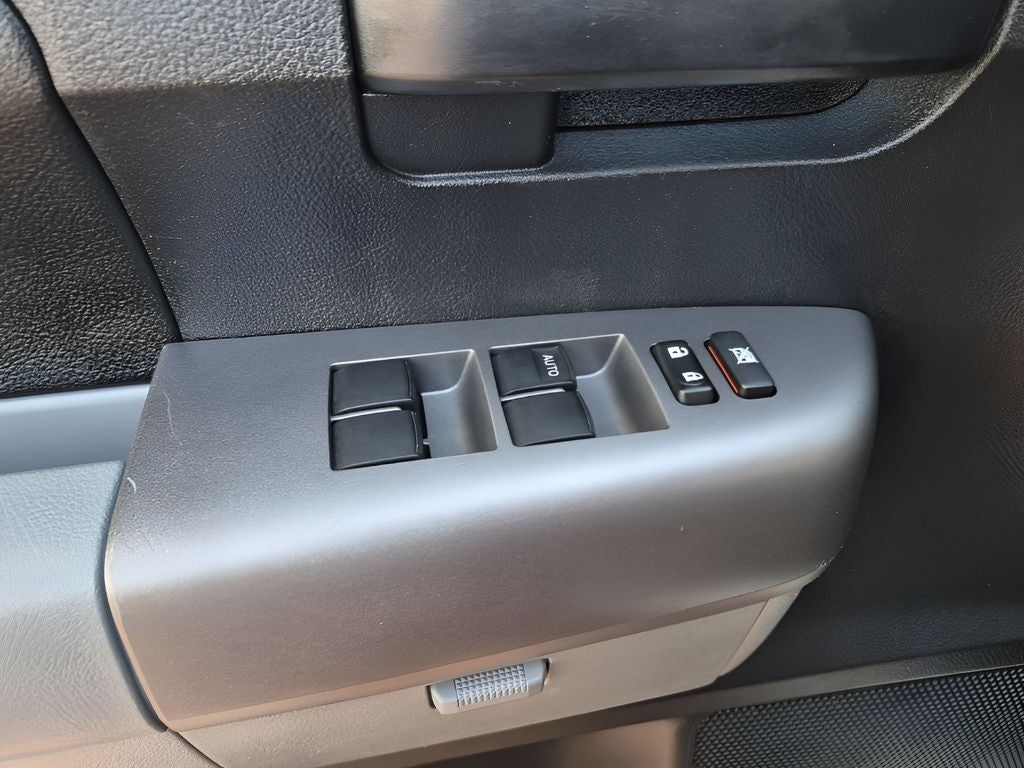 2013 Toyota Tundra Grade 4.6L V8