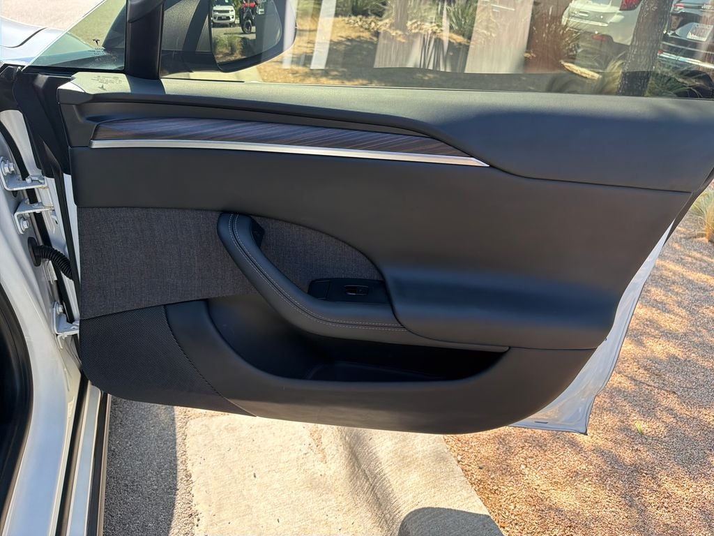 2022 Tesla Model S Base
