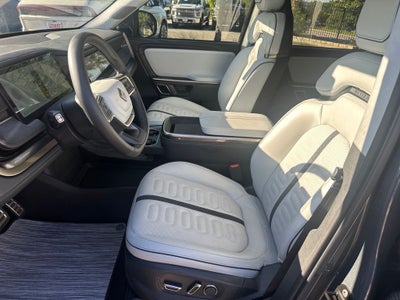 2024 Rivian R1S Adventure