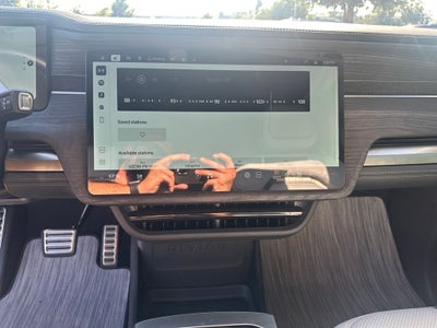 2024 Rivian R1S Adventure