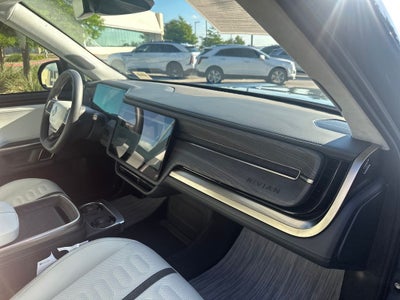 2024 Rivian R1S Adventure