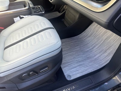 2024 Rivian R1S Adventure