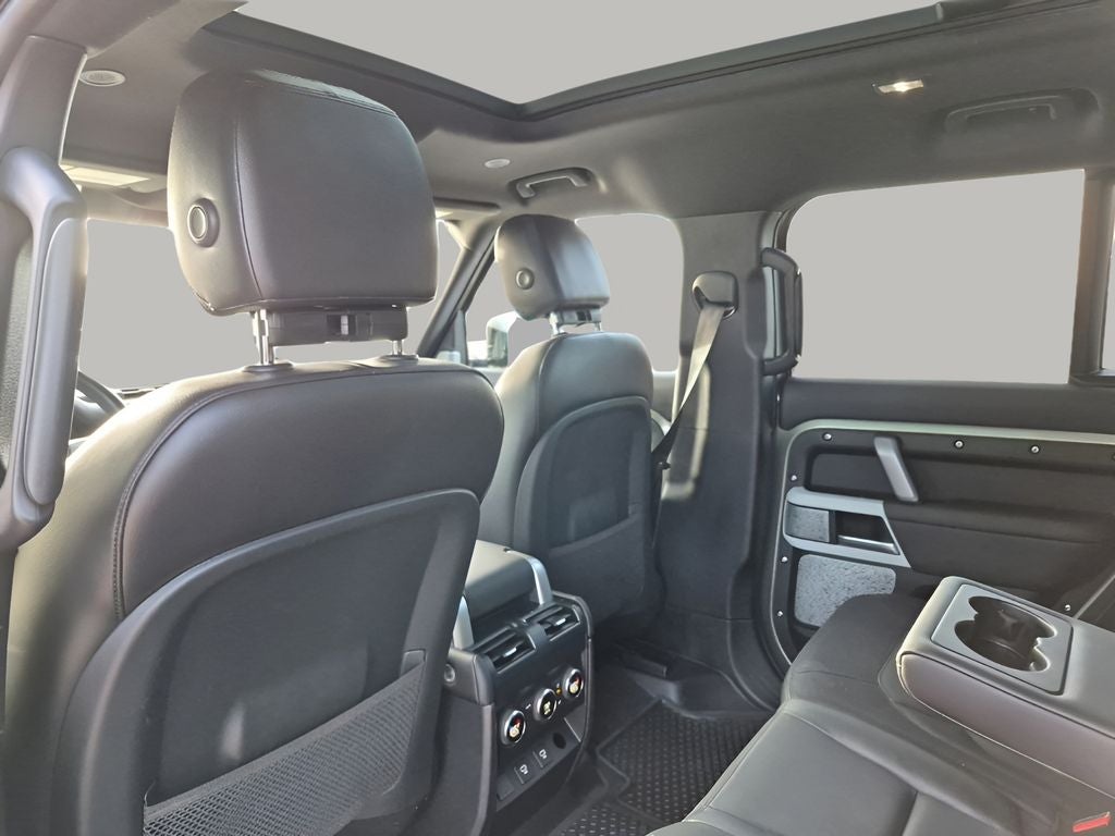 2024 Land Rover Defender 130 X-Dynamic SE