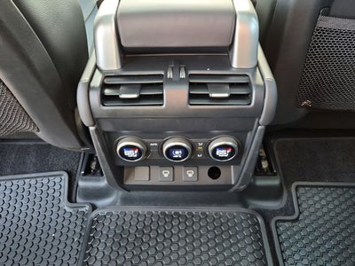 2024 Land Rover Defender 130 X-Dynamic SE
