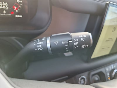 2024 Land Rover Defender 130 X-Dynamic SE