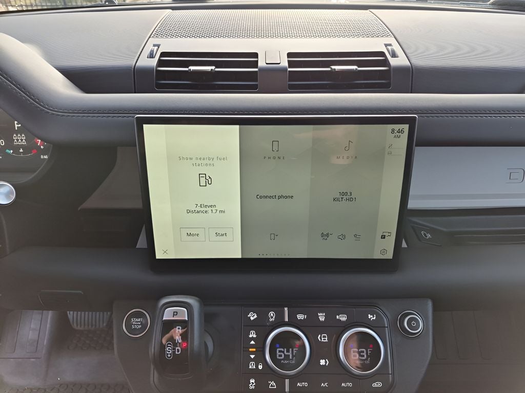 2024 Land Rover Defender 130 X-Dynamic SE