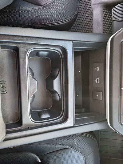 2024 Land Rover Defender 130 X-Dynamic SE