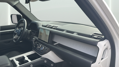 2025 Land Rover Defender 130 S
