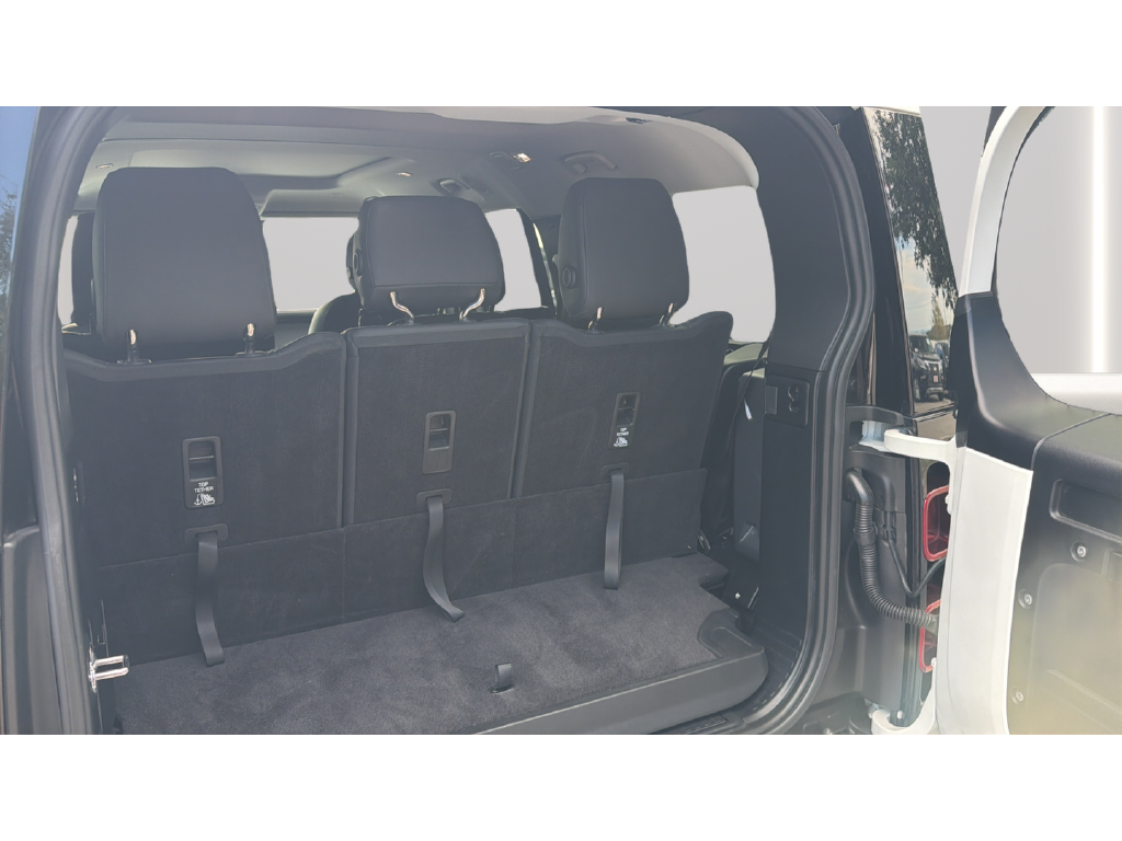 2025 Land Rover Defender 130 S